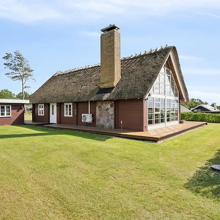 Ginnie - 300m From The Sea By Interhome Feriehus
